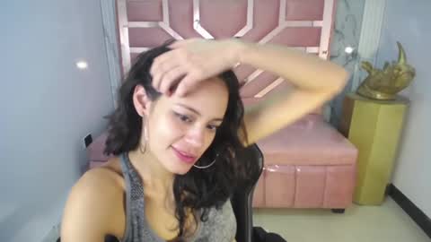 Snapshot of tyna_ch chatting on 03-11-25, 07:47 TYNA online show from 03-11-25, 07:47