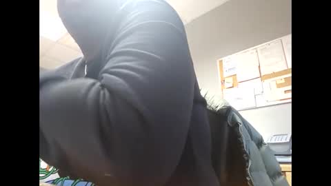 Snapshot of tyroneall chatting on 12-23-24, 03:01 tyroneall online show from 12-23-24, 03:01
