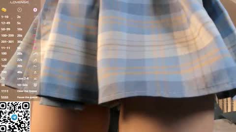 Snapshot of tyty_pupu chatting on 10-27-25, 06:45 Christine 3 Next broadcast tomorrow at 2100 GMT 5 online show from 10-27-25, 06:45