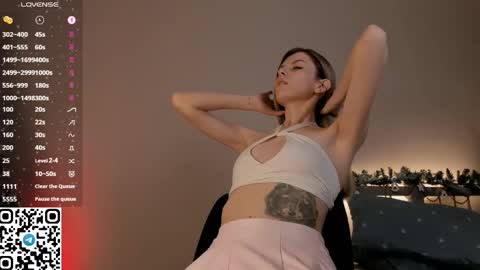 Snapshot of tyty_pupu chatting on 02-19-26, 05:42 Christine 3 Next broadcast tomorrow at 2100 GMT 5 online show from 02-19-26, 05:42