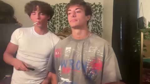 tyy0ung online show from 05-28-26, 06:38