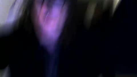 Snapshot of ucloudd chatting on 11-22-25, 09:58 ucloudd online show from 11-22-25, 09:58