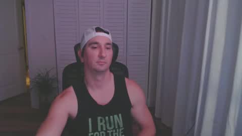 Snapshot of uglyduck3532 chatting on 12-13-24, 02:54 uglyduck3532 online show from 12-13-24, 02:54