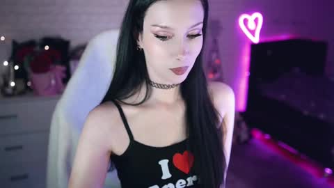 Izzy    online show from 02-23-25, 05:39