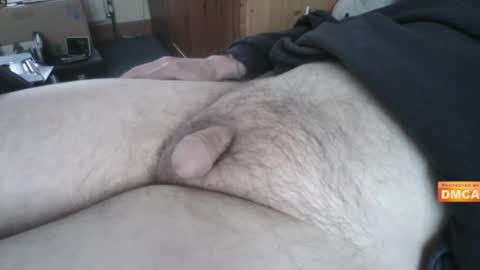 Snapshot of uk_exhibitionist70 chatting on 01-12-25, 10:45 Hairy UK guy online show from 01-12-25, 10:45