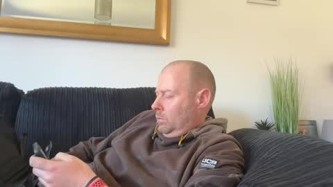 ukmatty3 online show from 04-24-26, 01:24