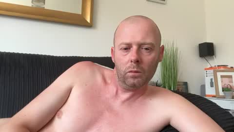 ukmatty3 online show from 06-25-26, 04:11