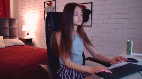 Ulia online show from 04-13-26, 05:13