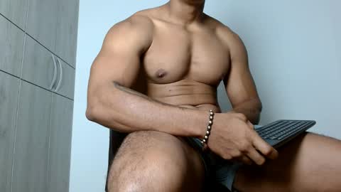 Snapshot of ulisess15 chatting on 05-15-26, 11:50 Felipe model independent online show from 05-15-26, 11:50
