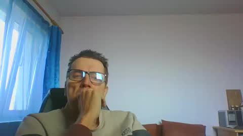 Snapshot of ulmeni4 chatting on 02-21-25, 10:17 ulmeni4 online show from 02-21-25, 10:17