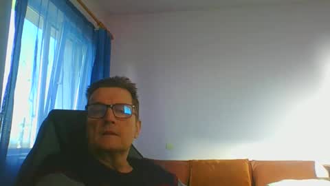 Snapshot of ulmeni4 chatting on 03-04-25, 02:10 ulmeni4 online show from 03-04-25, 02:10