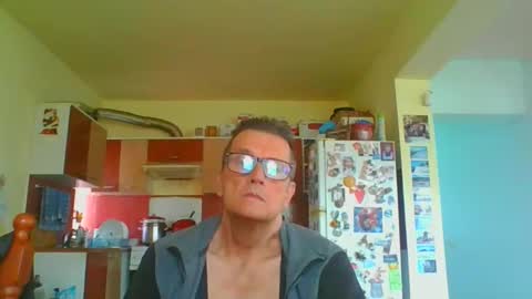 ulmeni7 online show from 04-21-26, 12:22