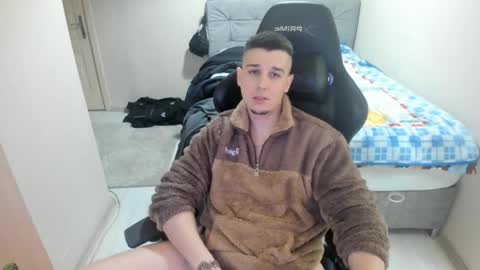 Snapshot of ulxer chatting on 01-17-25, 10:45 hi im mike tyson -  online show from 01-17-25, 10:45