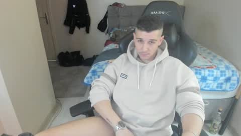 Snapshot of ulxer chatting on 02-01-25, 11:16 hi im mike tyson -  online show from 02-01-25, 11:16