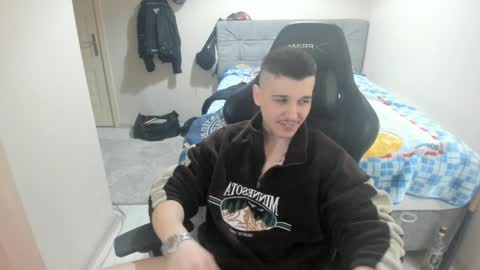 Snapshot of ulxer chatting on 02-06-25, 11:04 hi im mike tyson -  online show from 02-06-25, 11:04