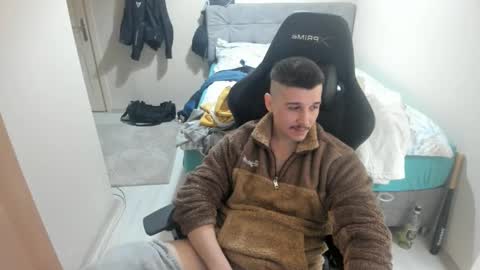 Snapshot of ulxer chatting on 02-20-25, 10:15 hi im mike tyson -  online show from 02-20-25, 10:15