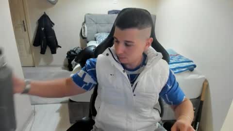 Snapshot of ulxer chatting on 09-19-25, 07:36 hi im mike tyson -  online show from 09-19-25, 07:36