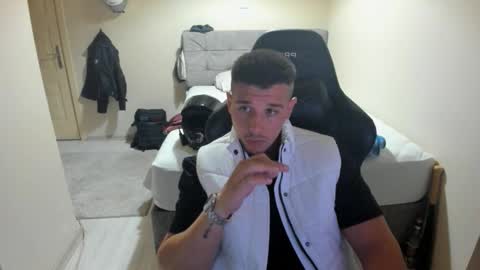 Snapshot of ulxer chatting on 09-27-25, 07:30 hi im mike tyson -  online show from 09-27-25, 07:30