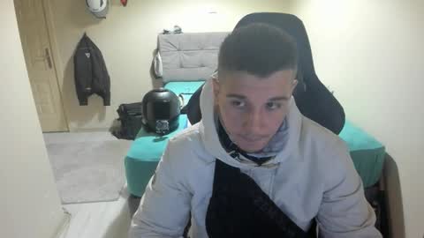 Snapshot of ulxer chatting on 10-12-25, 07:02 hi im mike tyson -  online show from 10-12-25, 07:02
