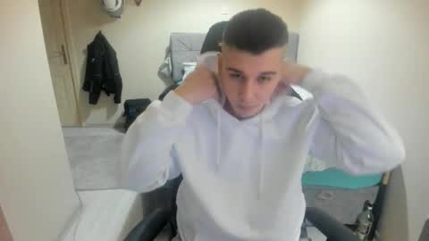 Snapshot of ulxer chatting on 12-18-25, 07:53 hi im mike tyson - online show from 12-18-25, 07:53