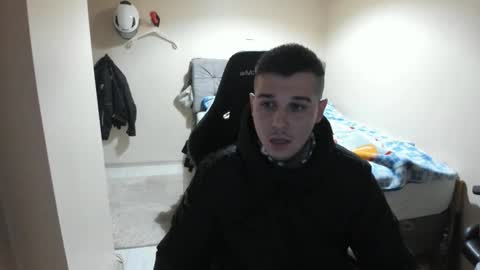 Snapshot of ulxer chatting on 02-08-26, 08:23 hi im mike tyson - online show from 02-08-26, 08:23