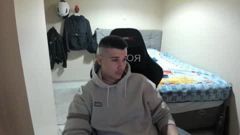 Snapshot of ulxer chatting on 02-12-26, 08:26 hi im mike tyson - online show from 02-12-26, 08:26