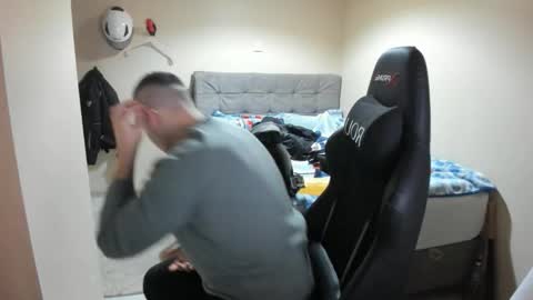 Snapshot of ulxer chatting on 02-14-26, 08:05 hi im mike tyson - online show from 02-14-26, 08:05