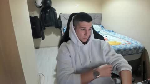 Snapshot of ulxer chatting on 03-12-26, 02:07 hi im mike tyson - online show from 03-12-26, 02:07