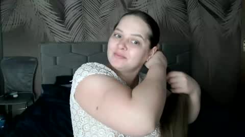 Snapshot of ulystar chatting on 01-04-25, 12:27 Ulyana online show from 01-04-25, 12:27