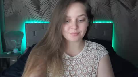 Snapshot of ulystar chatting on 01-05-25, 01:04 Ulyana online show from 01-05-25, 01:04