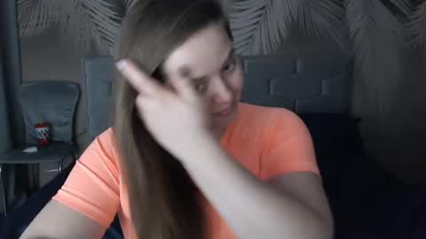 Snapshot of ulystar chatting on 01-06-25, 12:35 Ulyana online show from 01-06-25, 12:35