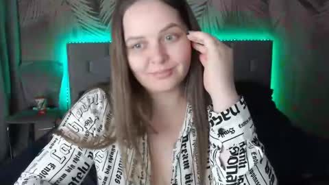 Snapshot of ulystar chatting on 01-11-25, 02:25 Ulyana online show from 01-11-25, 02:25