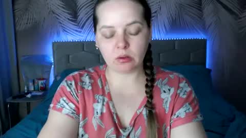 Snapshot of ulystar chatting on 03-12-25, 06:29 Ulyana online show from 03-12-25, 06:29