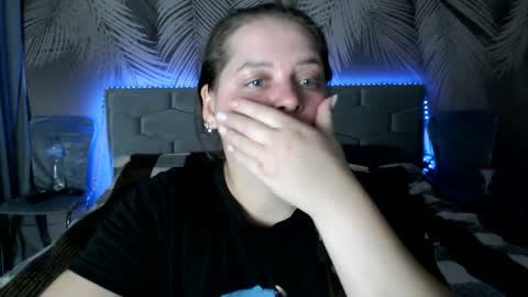 Snapshot of ulystar chatting on 09-16-25, 06:25 Ulyana online show from 09-16-25, 06:25