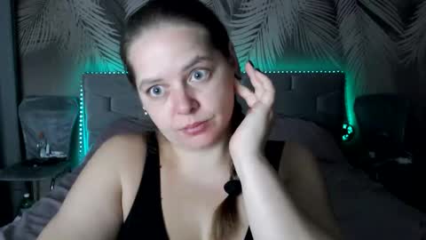 Snapshot of ulystar chatting on 10-31-25, 07:20 Ulyana online show from 10-31-25, 07:20