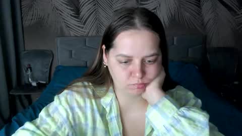 Snapshot of ulystar chatting on 11-21-25, 08:35 Ulyana online show from 11-21-25, 08:35