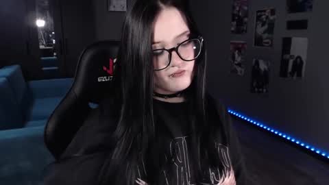 Julia online show from 01-24-25, 01:45