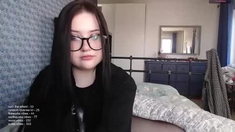 Julia online show from 03-10-25, 07:10