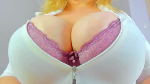 Snapshot of umnizza7777 chatting on 02-13-26, 09:38 umnizza7777 online show from 02-13-26, 09:38