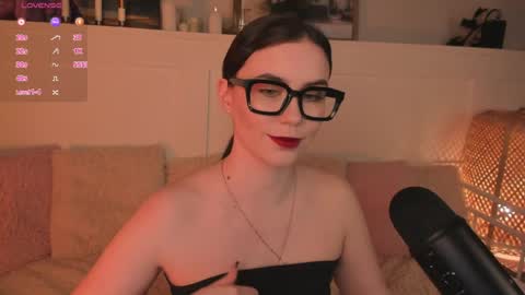 Una  online show from 04-10-26, 10:20