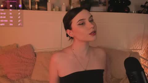 Una  online show from 04-16-26, 10:16