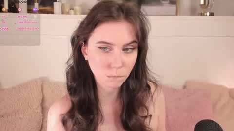 Una  online show from 05-08-26, 10:53