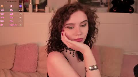 Una  online show from 06-12-26, 10:03