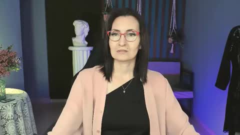 UnaTera online show from 10-13-25, 09:20