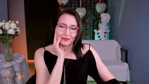 Snapshot of unatera chatting on 02-20-26, 09:21 UnaTera online show from 02-20-26, 09:21