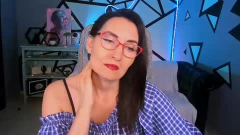 UnaTera online show from 05-29-26, 06:11