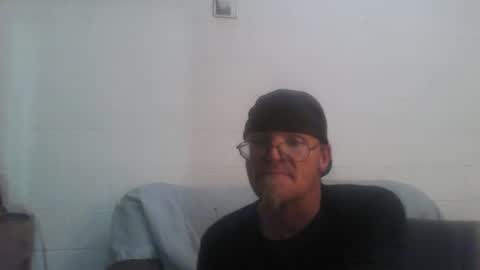 Snapshot of unclemuff chatting on 11-27-25, 12:24 unclemuff online show from 11-27-25, 12:24