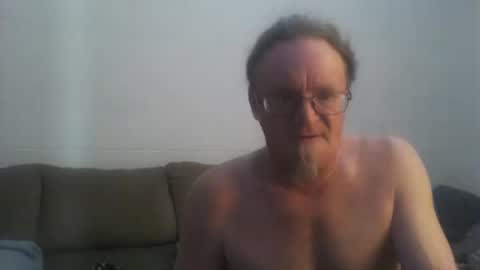 Snapshot of unclemuff chatting on 12-02-25, 01:17 unclemuff online show from 12-02-25, 01:17