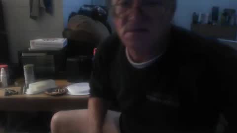 Snapshot of unclemuff chatting on 02-23-26, 04:59 unclemuff online show from 02-23-26, 04:59