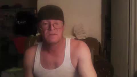 Snapshot of unclemuff chatting on 03-09-26, 11:14 unclemuff online show from 03-09-26, 11:14